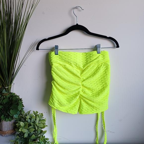 Gustave Design Butt Lifting High Waist Yoga Shorts - Picture 2 of 6